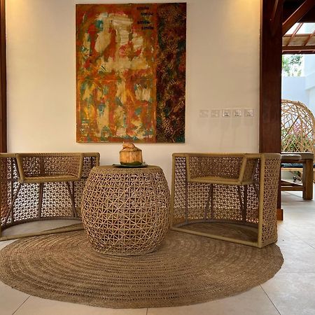The Gili Beach Resort กีลีตราวางัน ภายนอก รูปภาพ