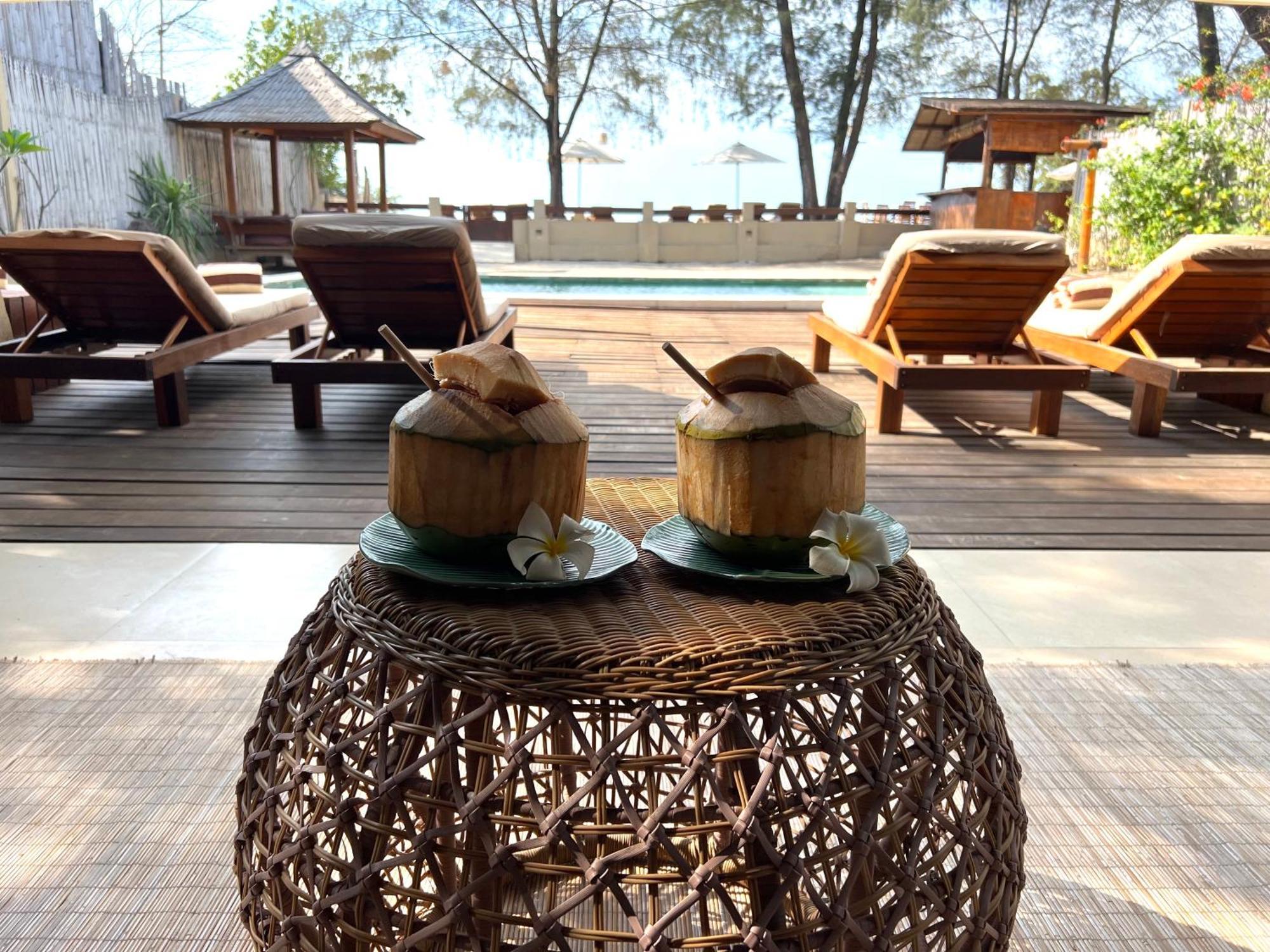 The Gili Beach Resort กีลีตราวางัน ภายนอก รูปภาพ
