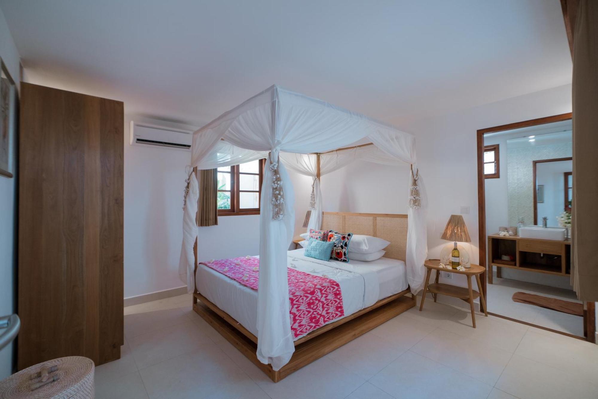 The Gili Beach Resort กีลีตราวางัน ภายนอก รูปภาพ
