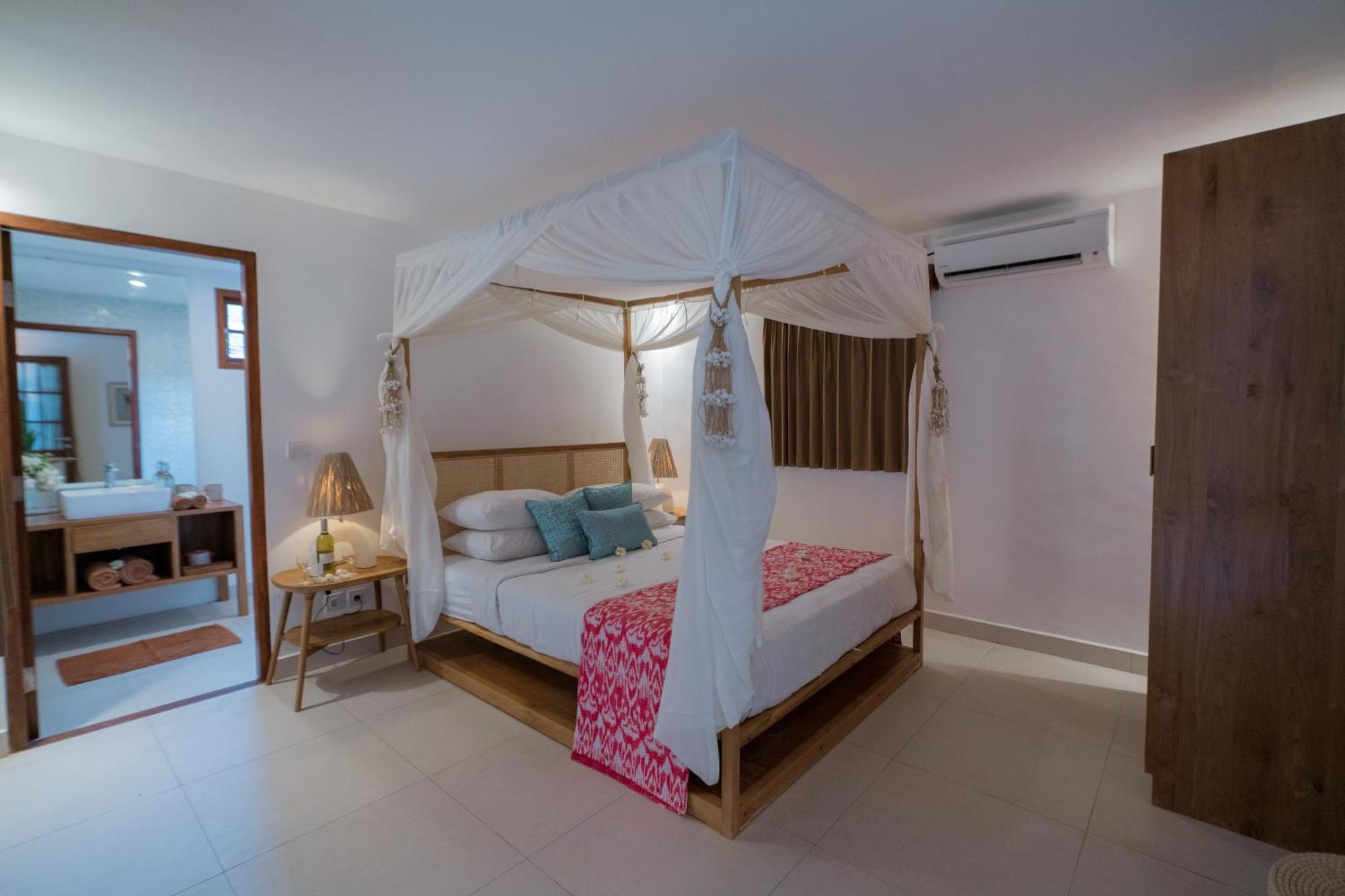 The Gili Beach Resort กีลีตราวางัน ภายนอก รูปภาพ