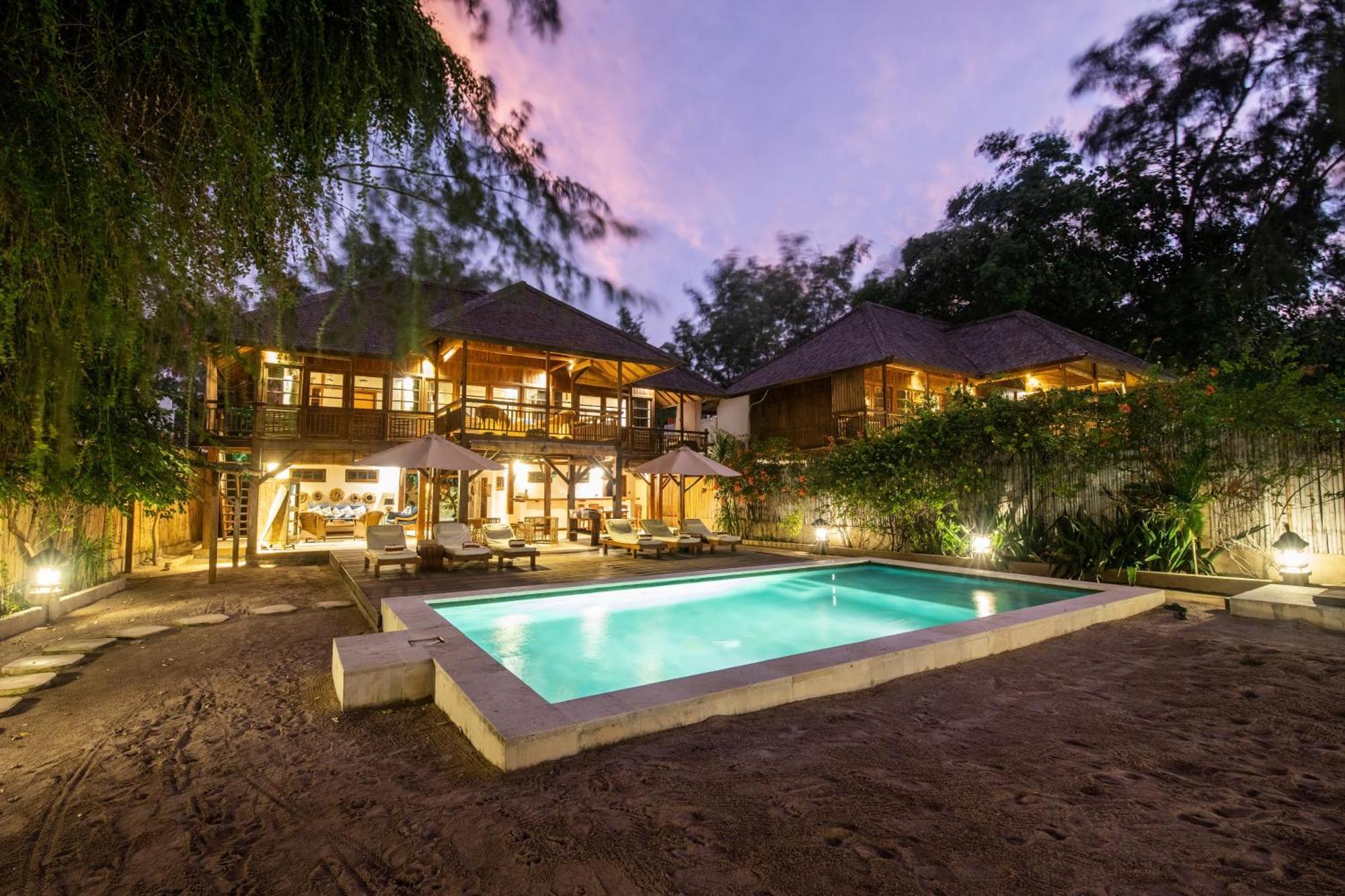The Gili Beach Resort กีลีตราวางัน ภายนอก รูปภาพ