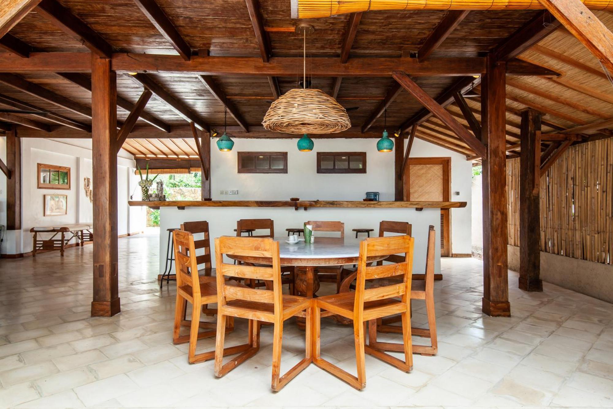 The Gili Beach Resort กีลีตราวางัน ภายนอก รูปภาพ