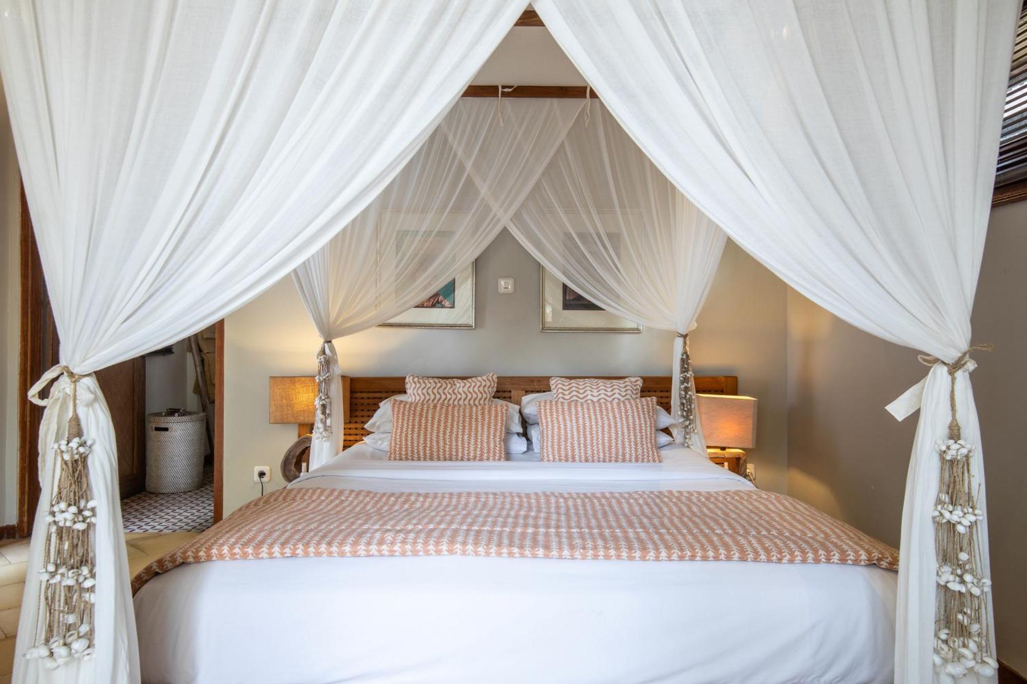 The Gili Beach Resort กีลีตราวางัน ภายนอก รูปภาพ