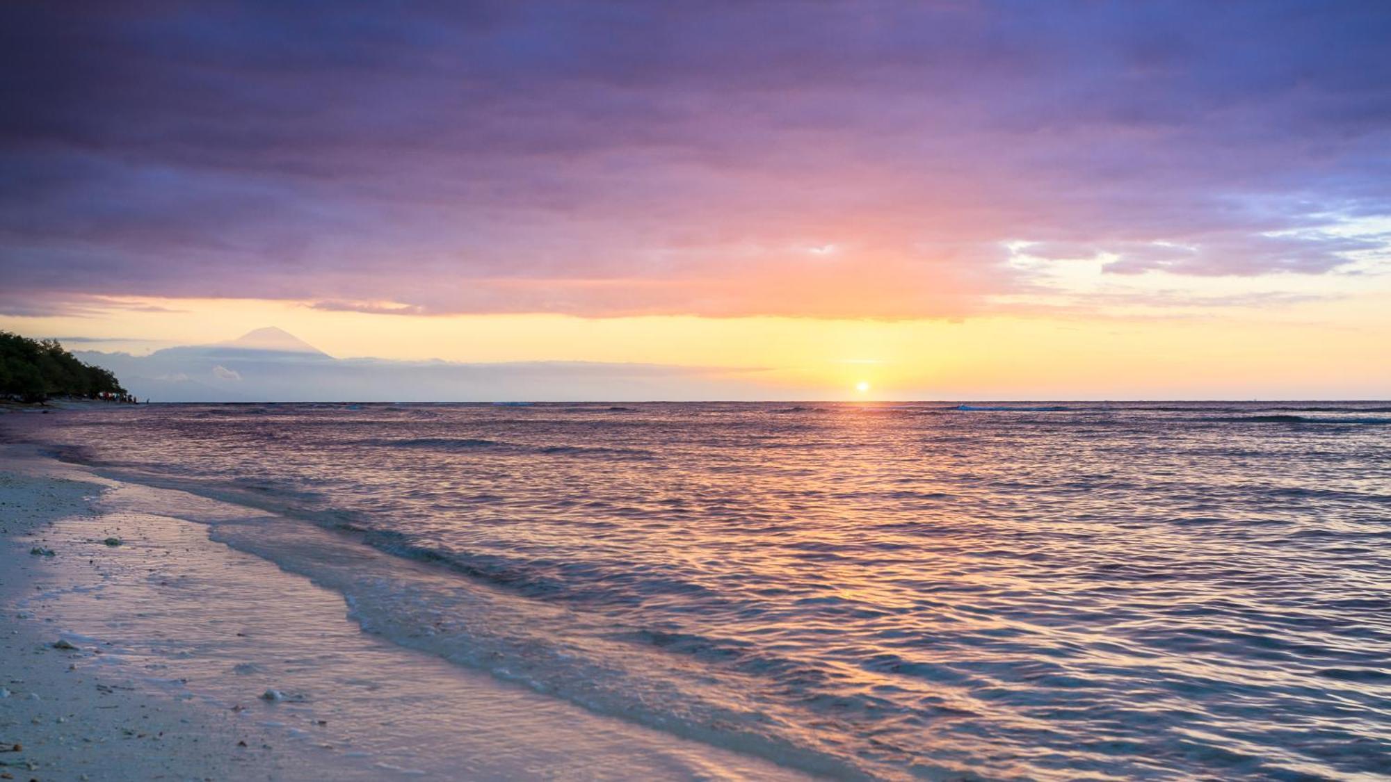 The Gili Beach Resort กีลีตราวางัน ภายนอก รูปภาพ