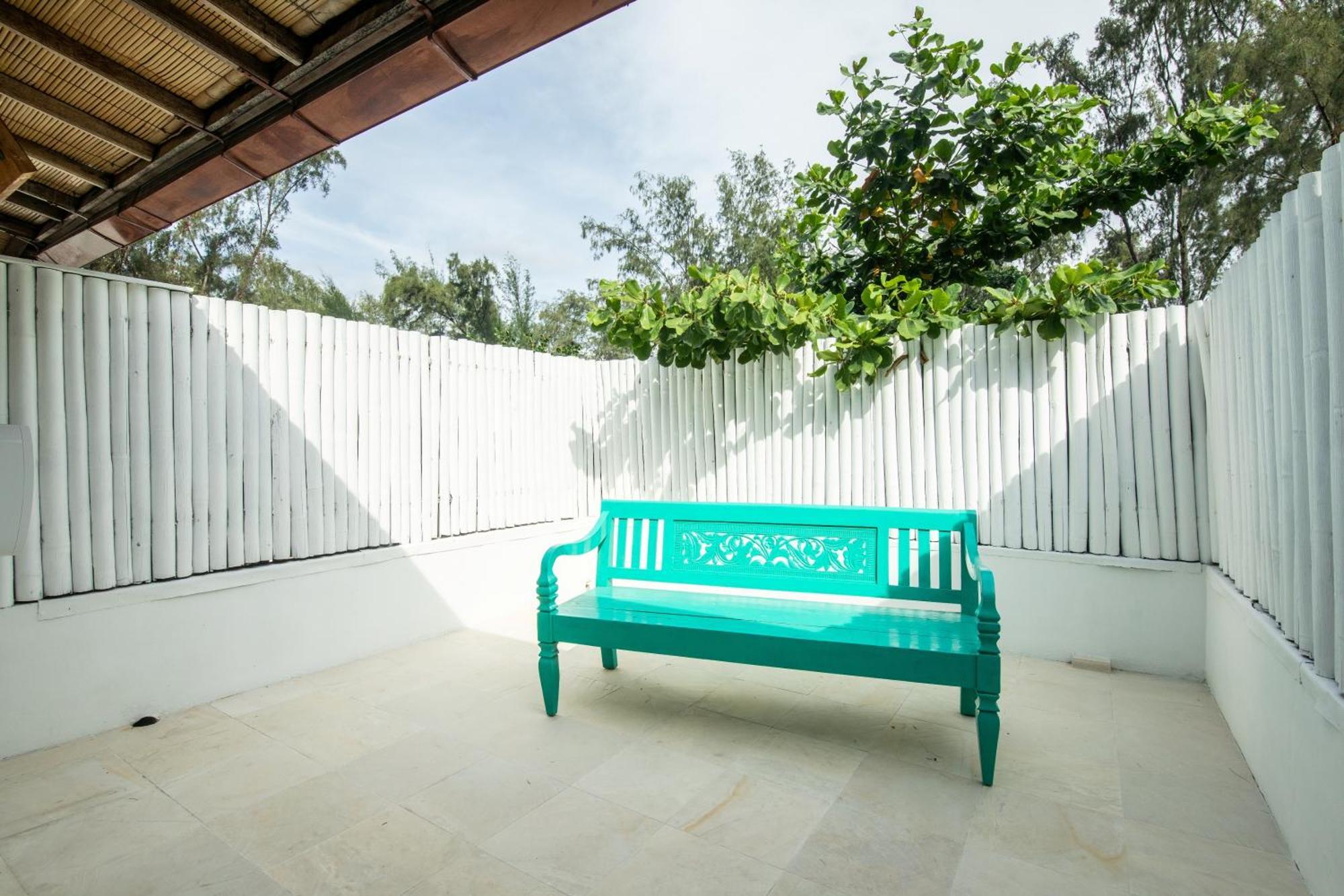The Gili Beach Resort กีลีตราวางัน ภายนอก รูปภาพ
