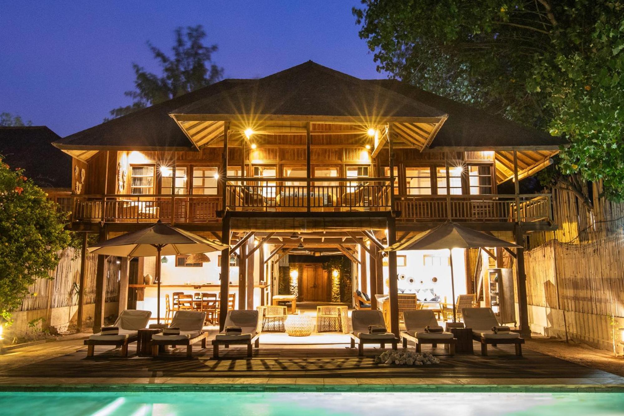 The Gili Beach Resort กีลีตราวางัน ภายนอก รูปภาพ