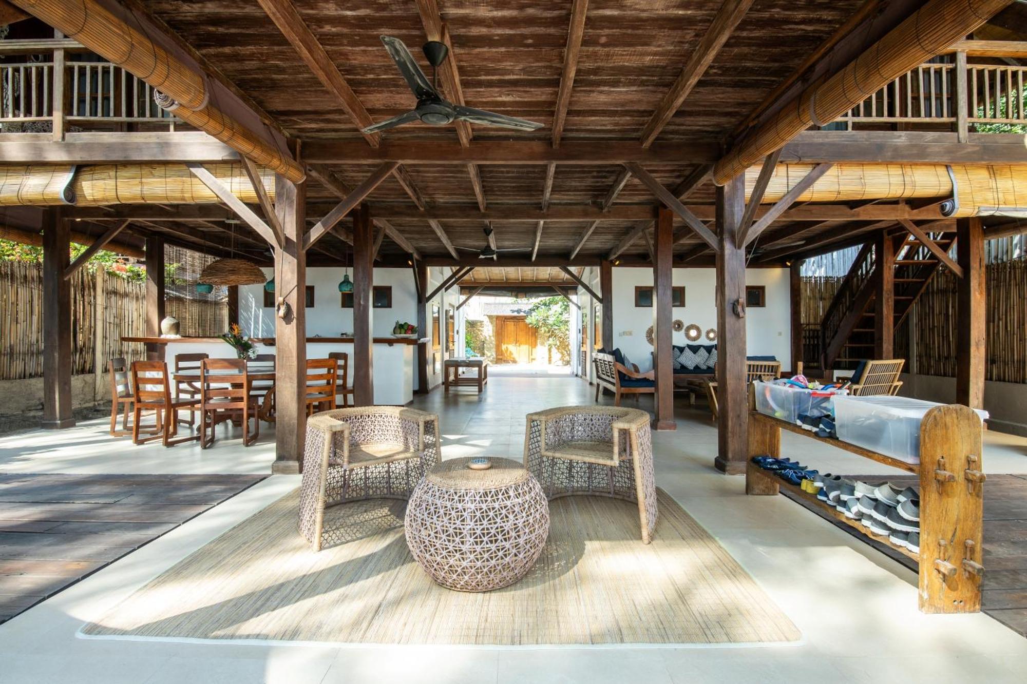 The Gili Beach Resort กีลีตราวางัน ภายนอก รูปภาพ